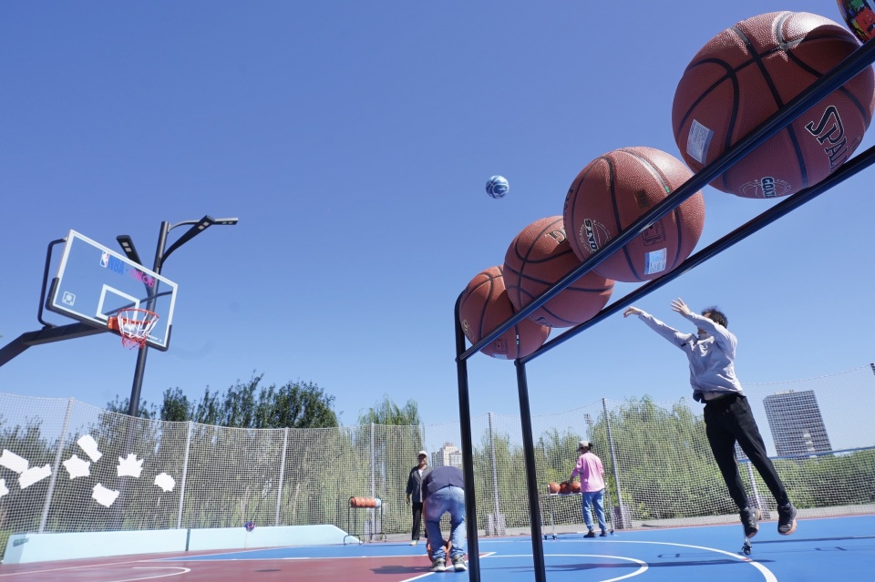 赛率先开战, com