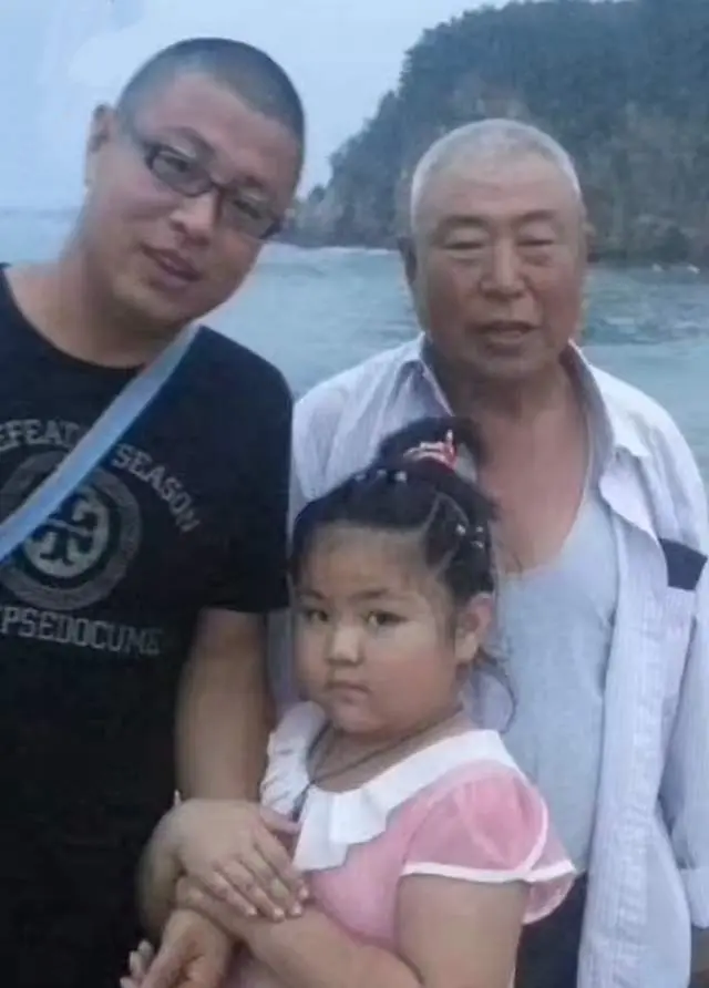 关系, 自从其确诊, 岁的女儿成