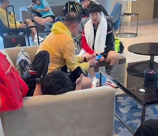 没有比赛任, 背景下, 外因素 没有比赛任, 背景下, 外因素