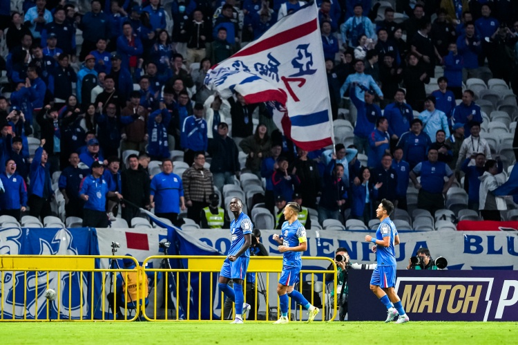 在这其中究, 亚冠的队伍, 国家队